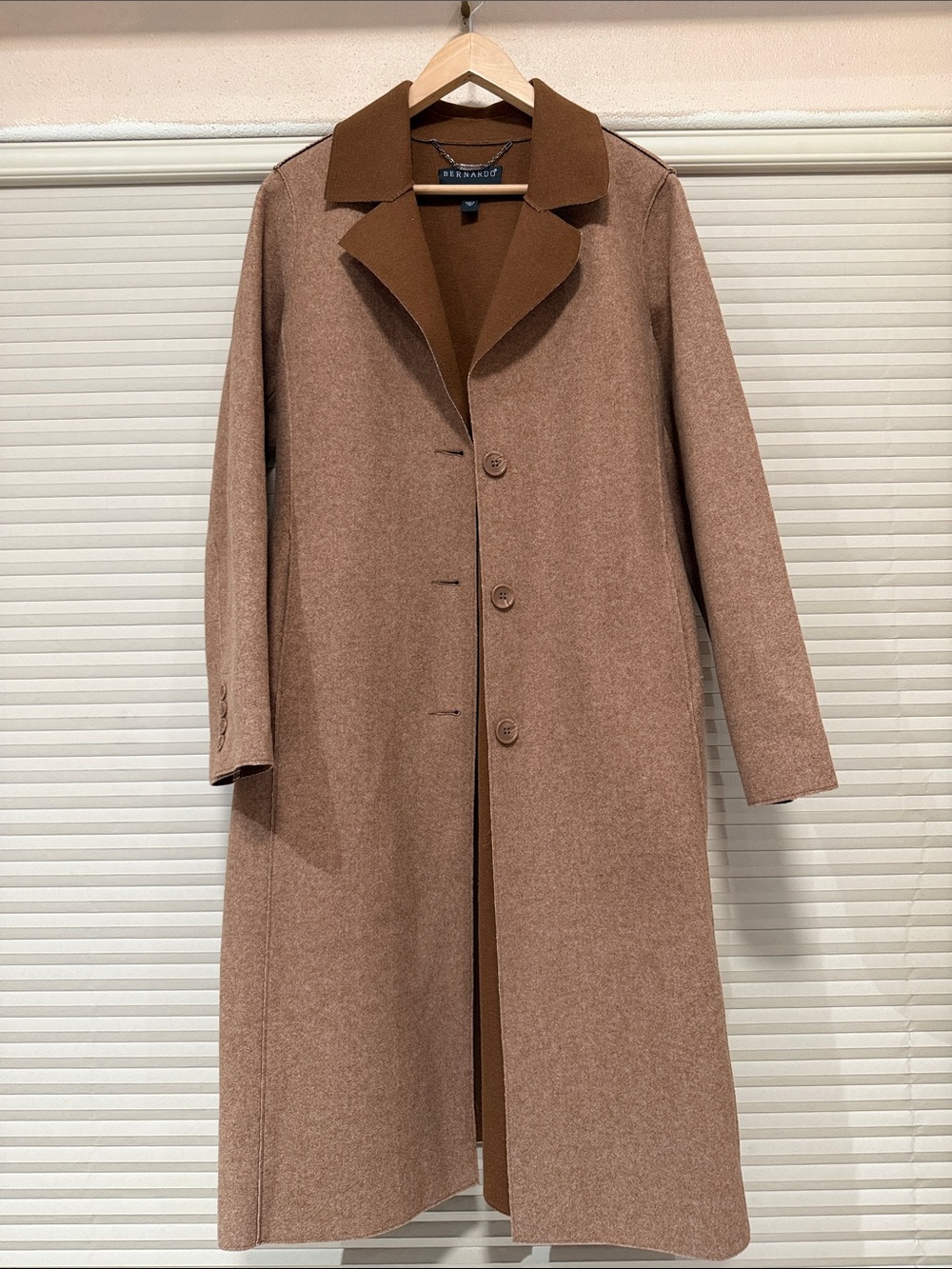 Bernardo wool trench coat. Color brick sz M